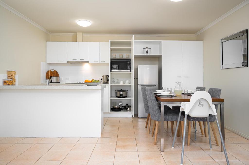 Aligned Corporate Residences Kew - Resim 10