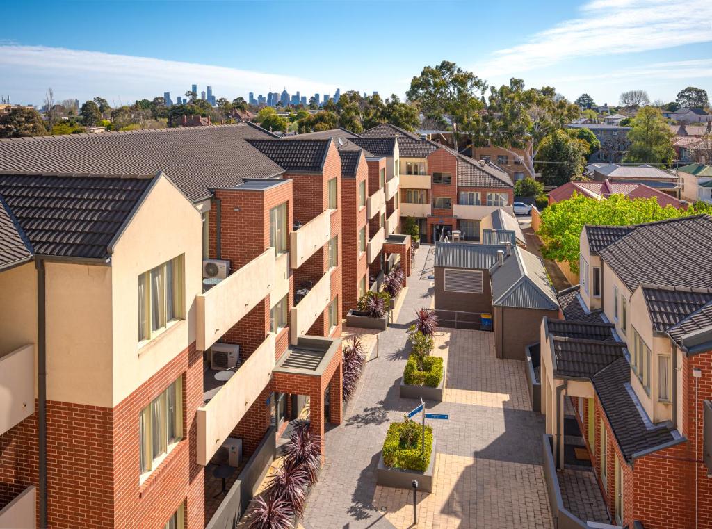 Aligned Corporate Residences Kew - Resim 6