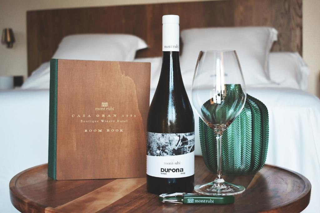 Nápoje v ubytovaní Casa Gran 1771 - MontRubí Winery Hotel - Adults Only