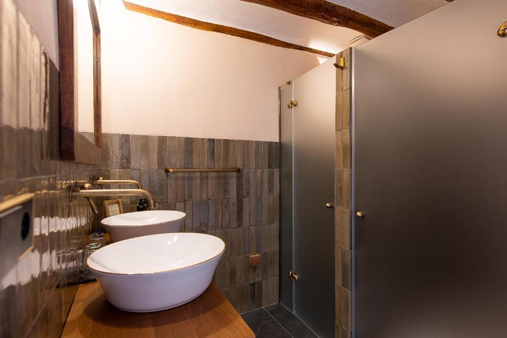 Kúpeľňa v ubytovaní Casa Gran 1771 - MontRubí Winery Hotel - Adults Only