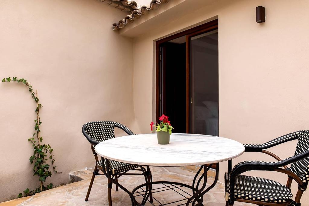 Casa Gran 1771 - MontRubí Winery Hotel - Adults Only - Double Room With Patio