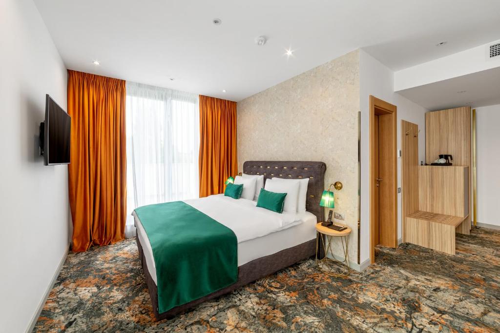 Tomis Garden Bucuresti - Resim 23