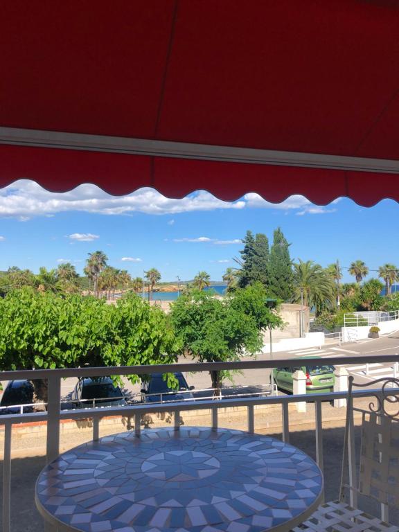 Apartment in front of Arrabassada Beach, Tarragona ...