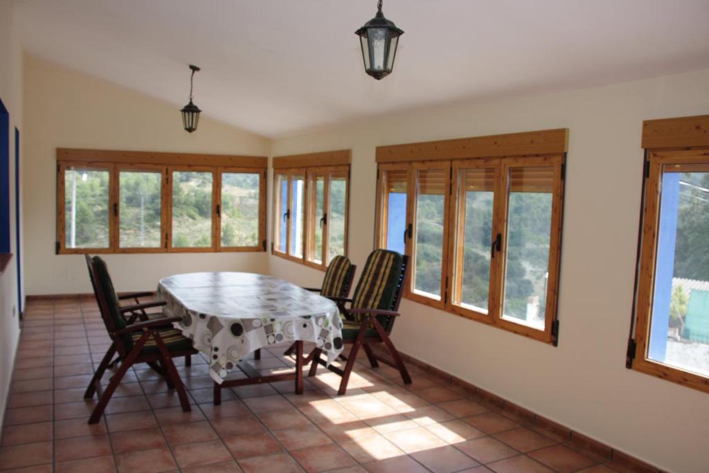 El mirador del norte, Cortes de Pallás – Updated 2023 Prices