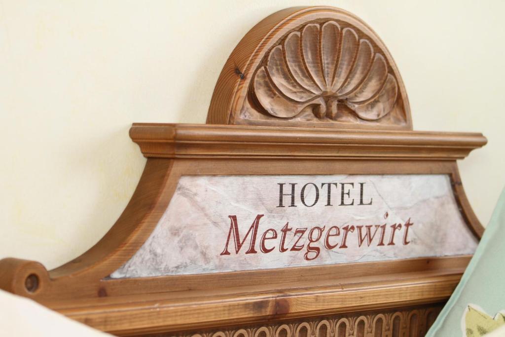Certificato, attestato, insegna o altro documento esposto da Hotel Metzgerwirt