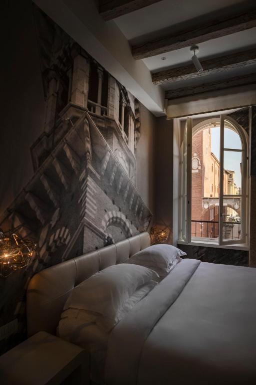 Lords of Verona Luxury Apartments - Grand Deluxe Apartment
