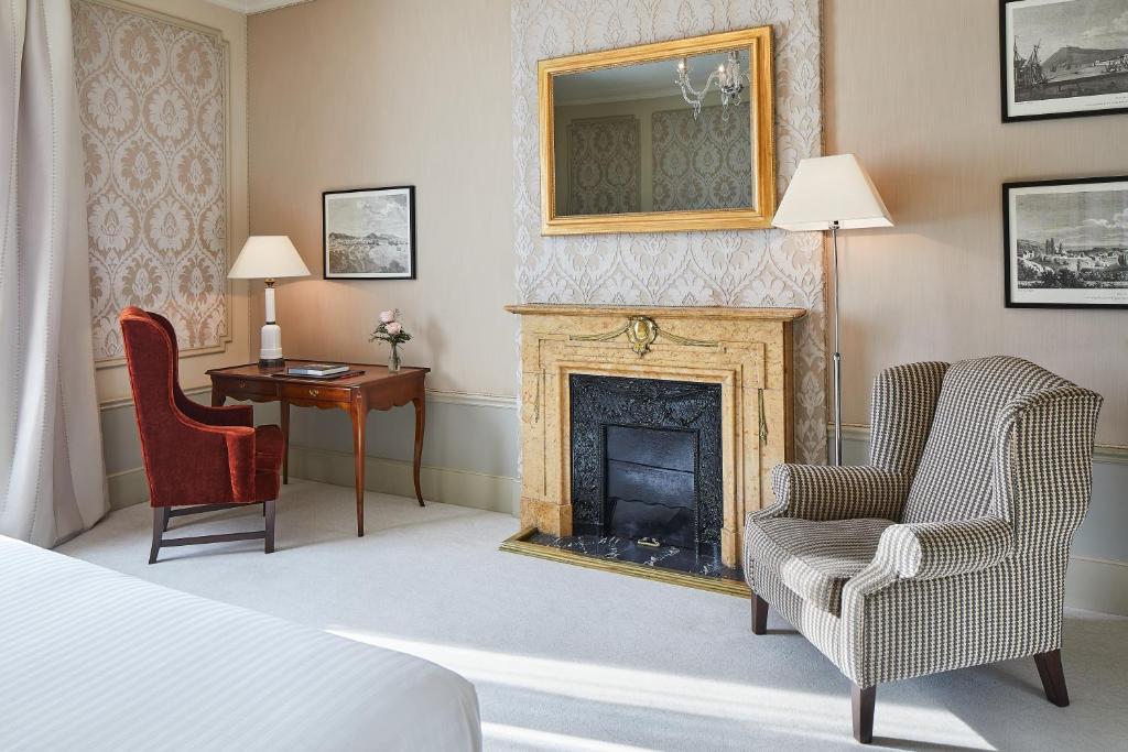 Posezení v ubytování Hotel El Palace Barcelona