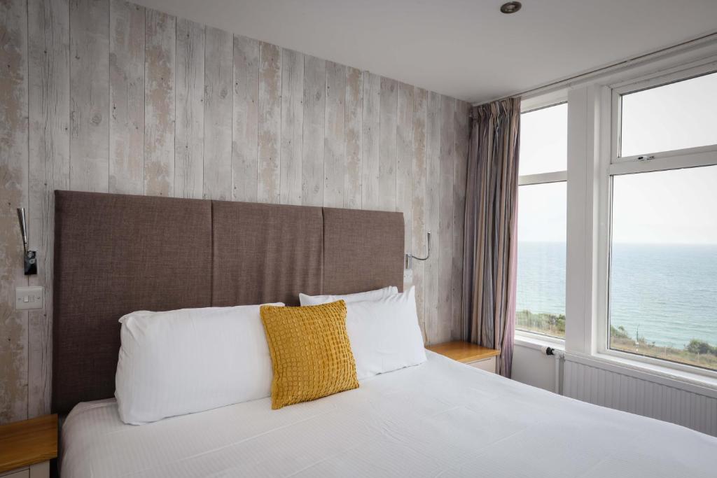 
Double or Twin Room with Sea View
