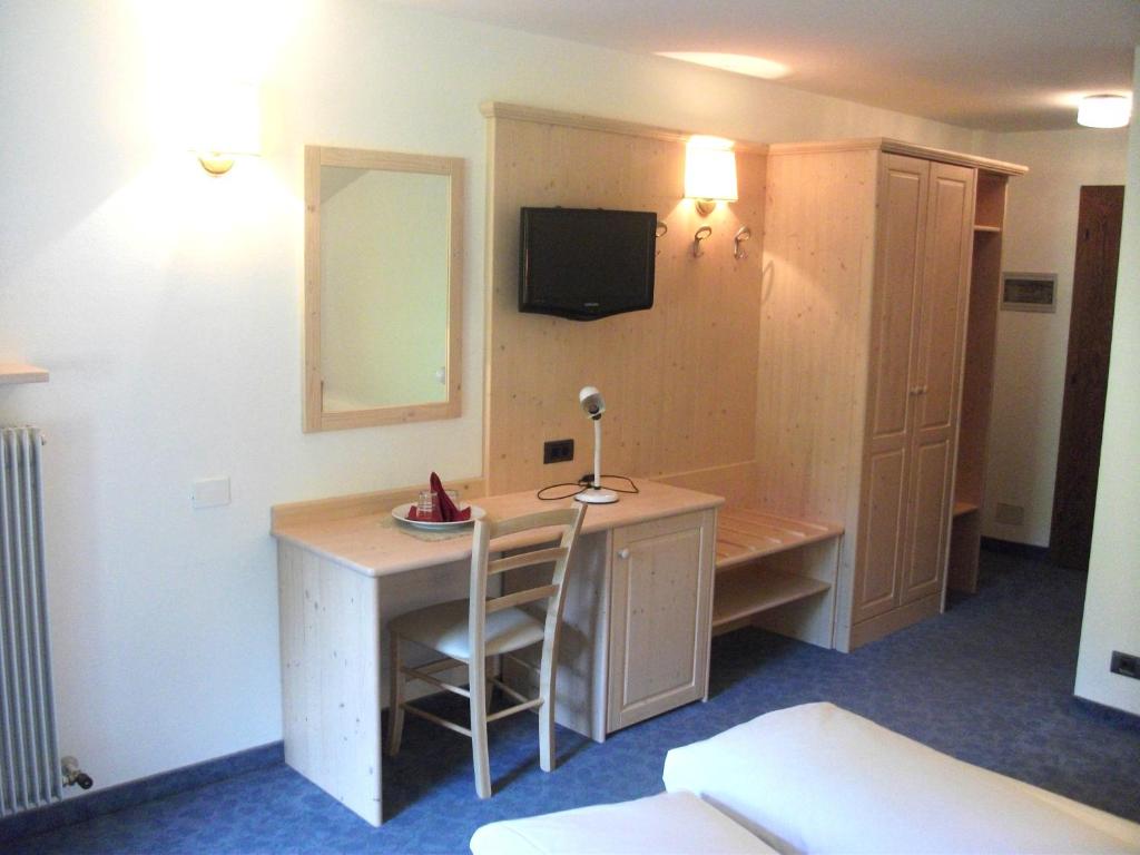 TV a/nebo společenská místnost v ubytování Hotel Schwarzbachhof