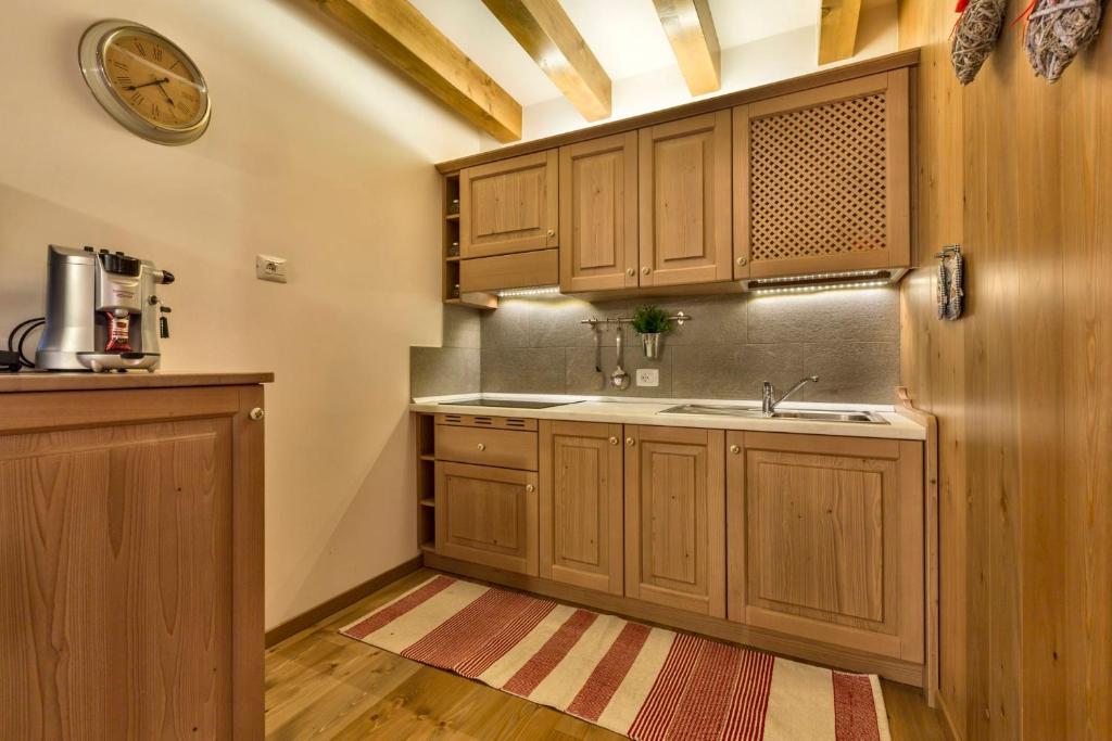 Cucina o angolo cottura di Albergo Diffuso Sutrio Zoncolan