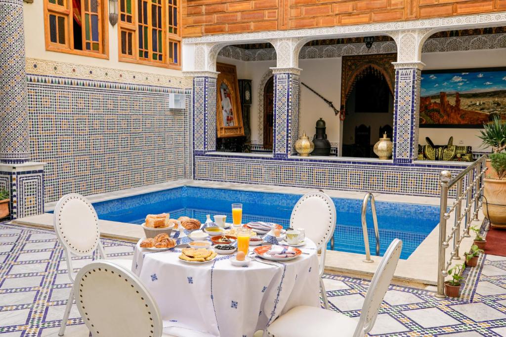 Piscina a Riad Sayeda Al Hora o a prop