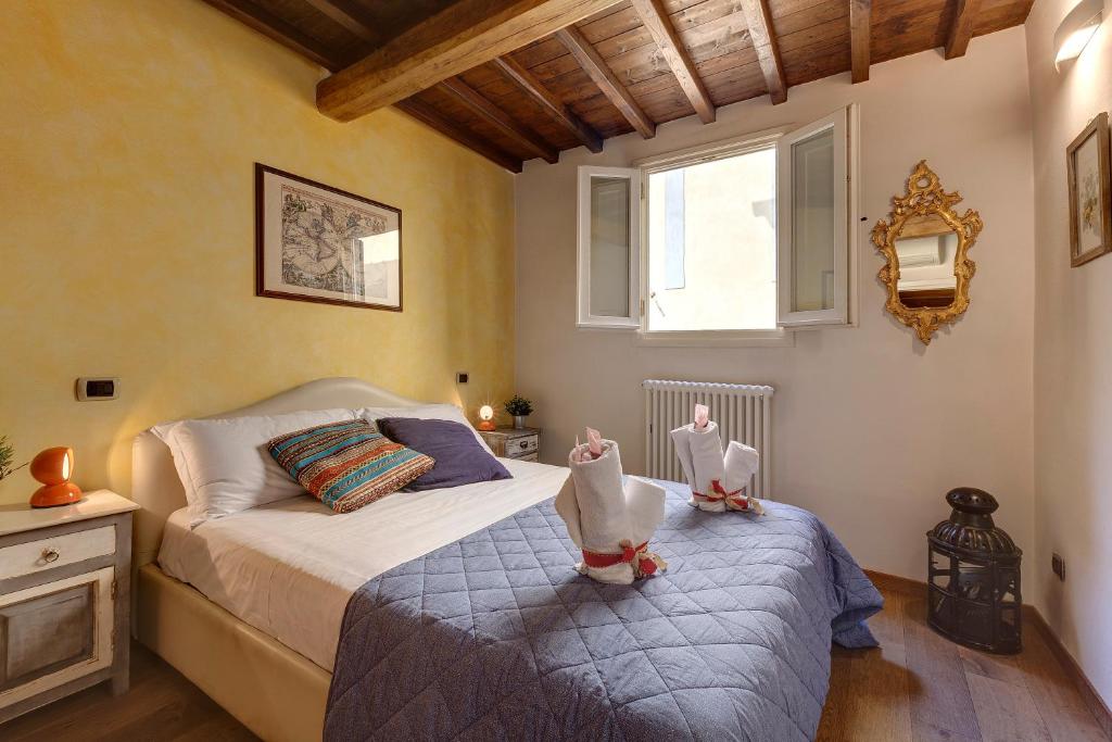 Diciotto Apartment by Mamo Florence
