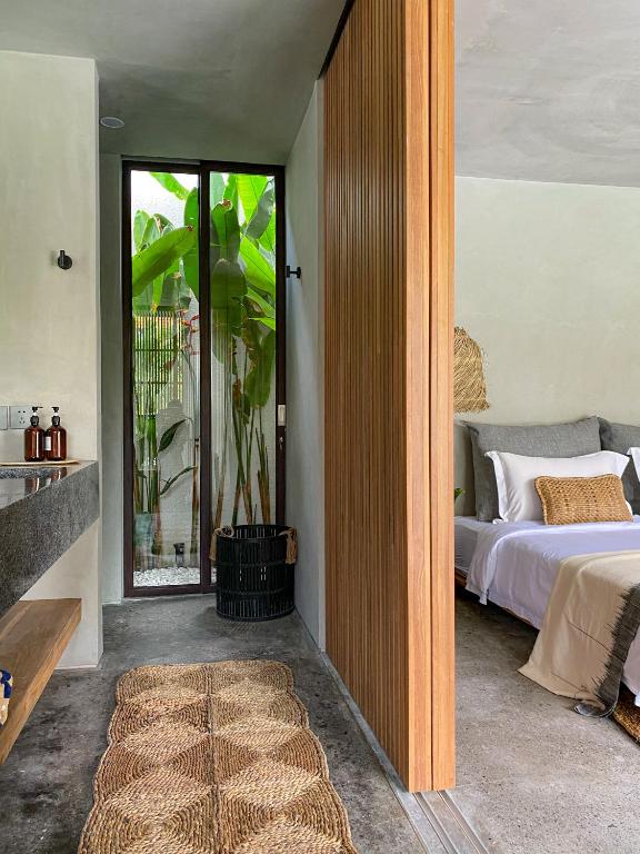 Beyond Bayou - Suite With Terrace