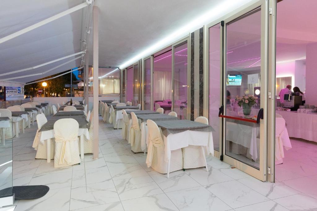 Restaurace v ubytování Hotel Ninfea Cattolica