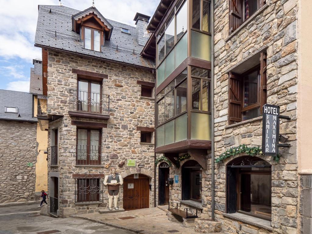 HOTEL FAMILIAR MAXIMINA, Sallent de Gállego – posodobljene ...