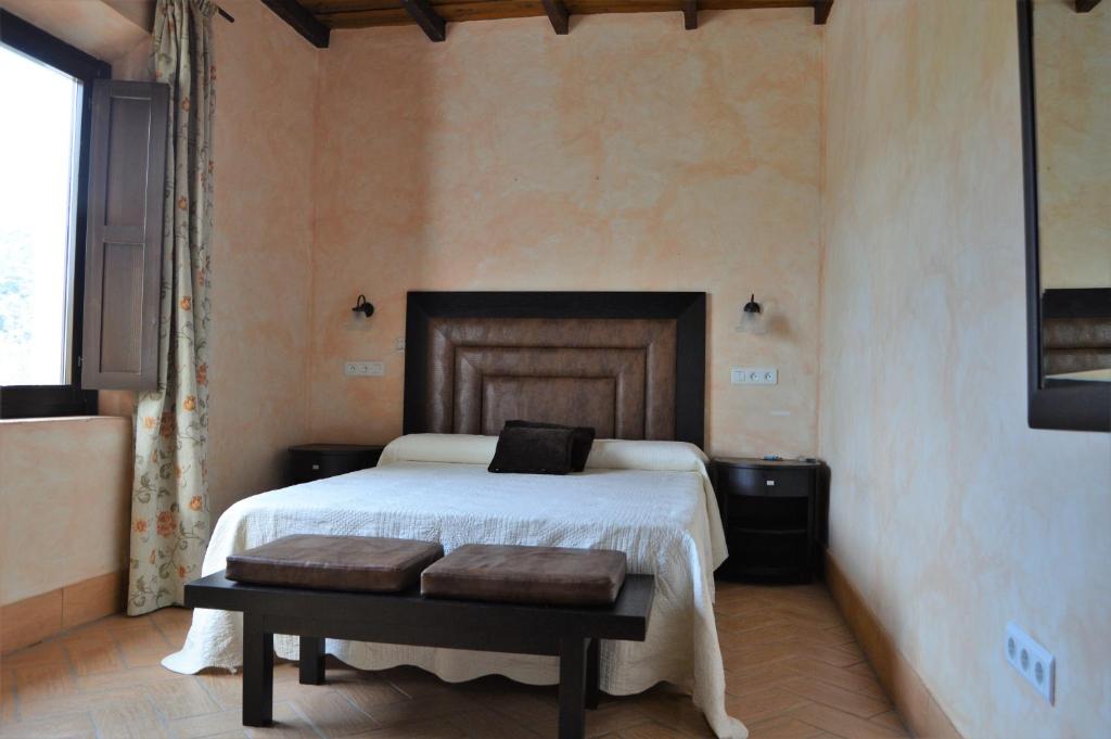 Apartamentos Turísticos - Hostal Los Alisos, Aliseda ...