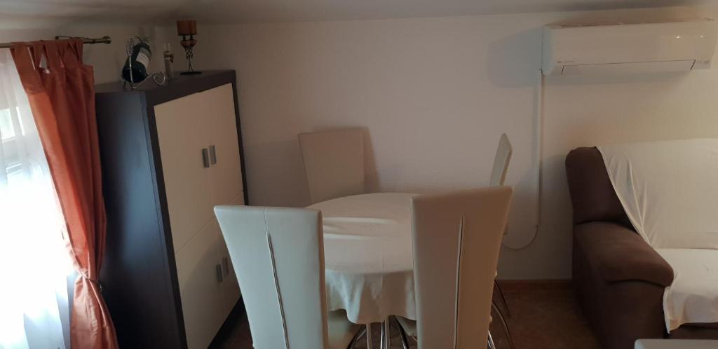Część wypoczynkowa w obiekcie Apartmani Citrus Novigrad
