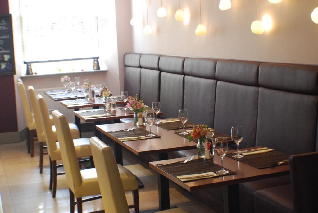 The Salisbury Hotel - Resim 3