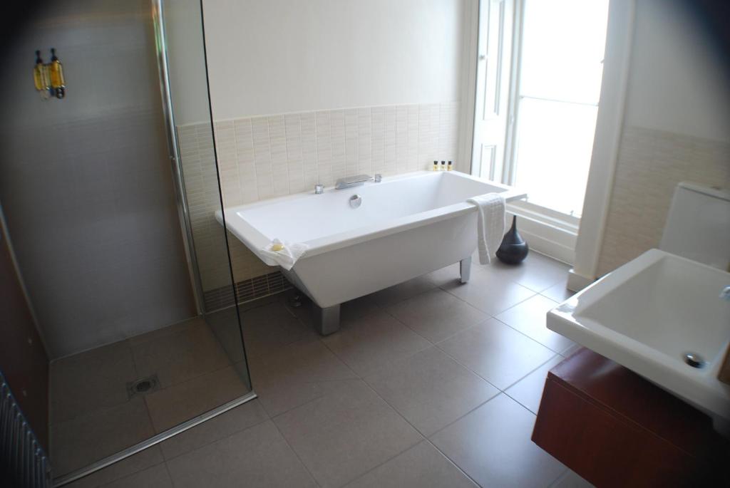 The Salisbury Hotel - Resim 28