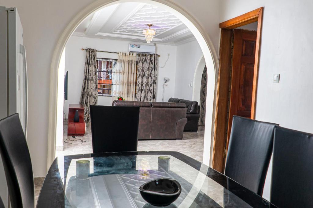  MICASO Guest House , Limbe, Camarões . Reserve seu hotel agora  mesmo!