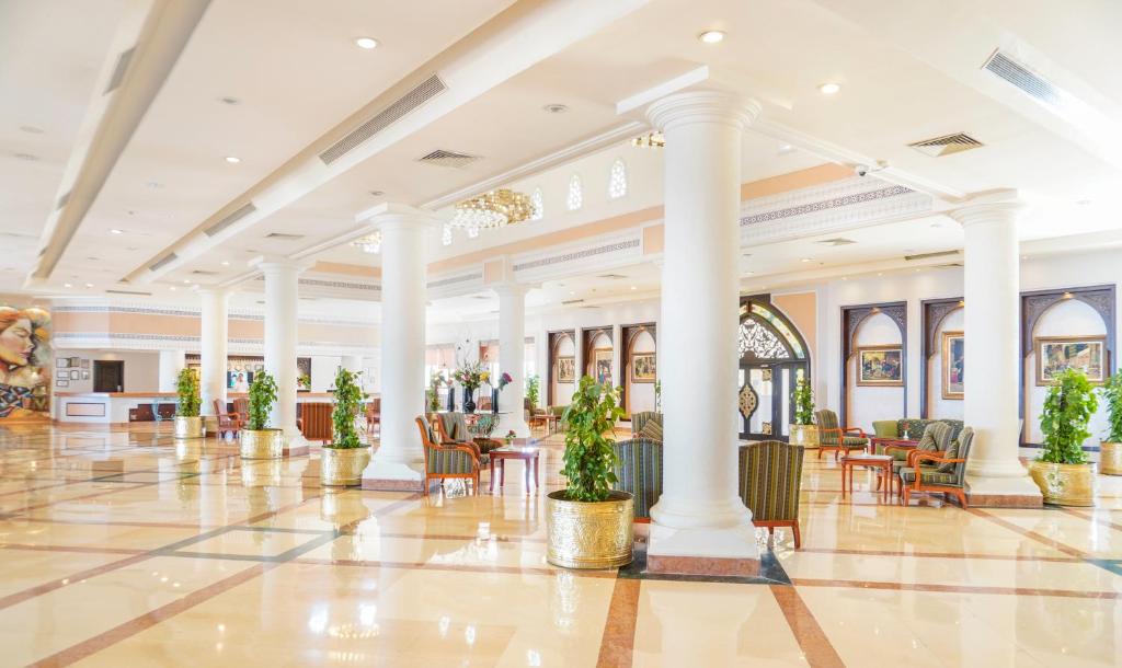 Vstupní hala nebo recepce v ubytování Charmillion Club Resort