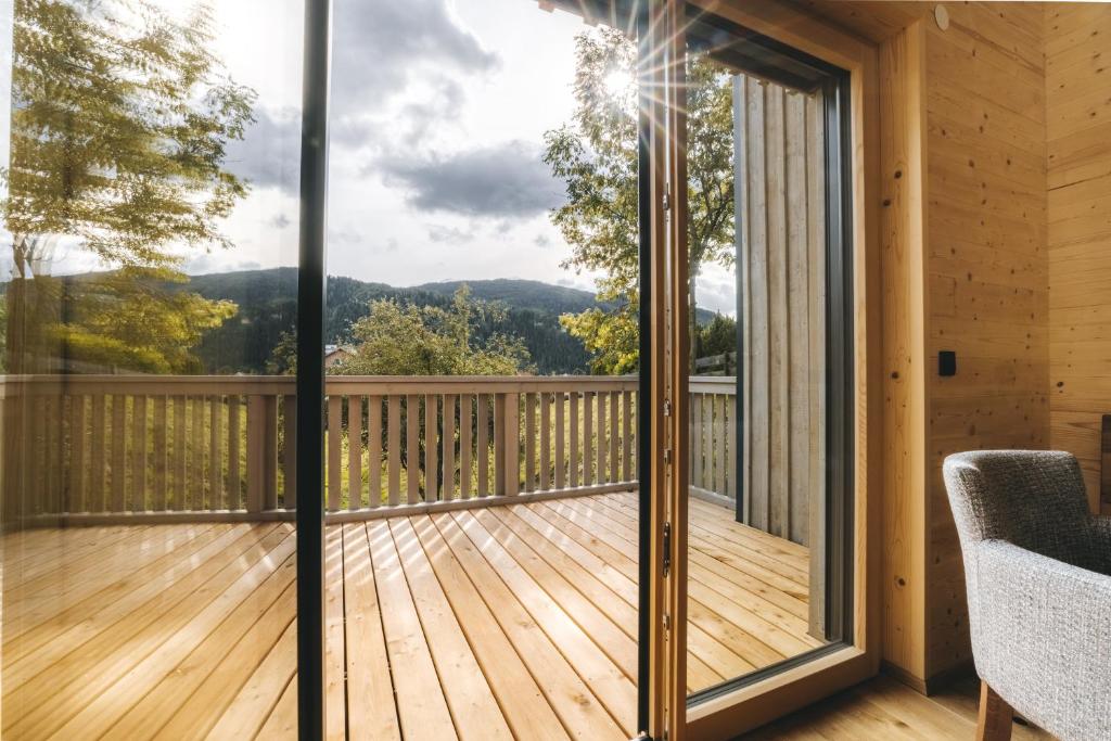 Nespecifikovaný výhled na hory nebo výhled na hory při pohledu z aparthotelu
