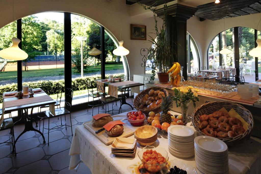 Aparthotel Al Lago - Resim 5