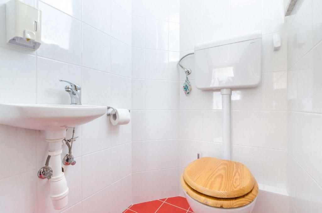 Koupelna v ubytování Apartments in Novi Vinodolski 15234
