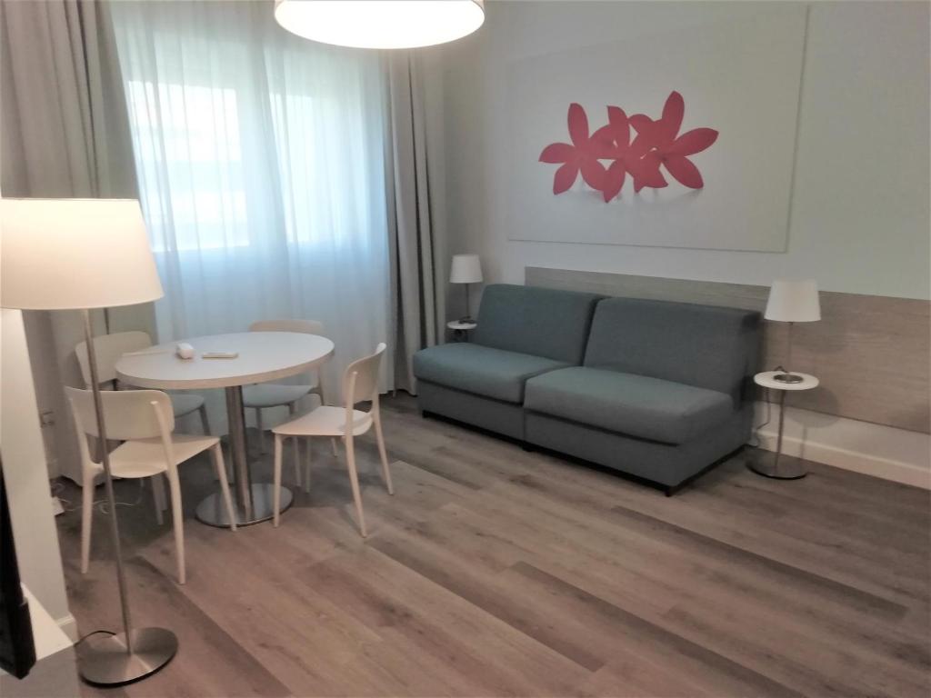 Część wypoczynkowa w obiekcie Delta Hotel Apartments