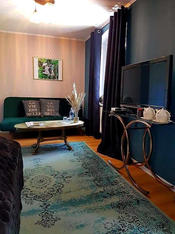 Posedenie v ubytovaní Fregata