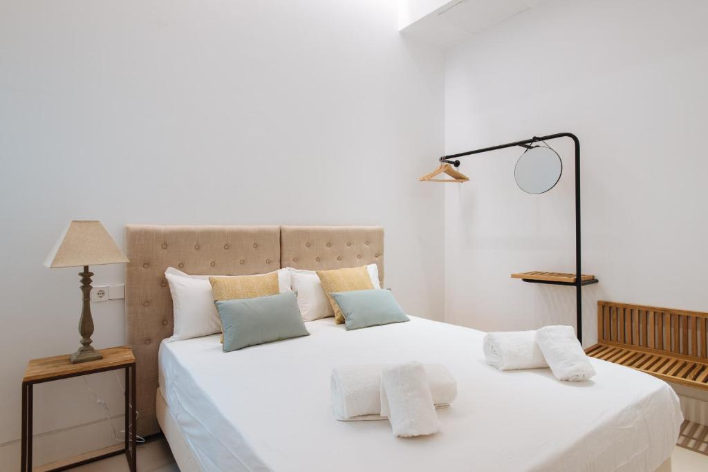 Eva Recommends Castellar Pool & Terrace, Seville – Updated ...