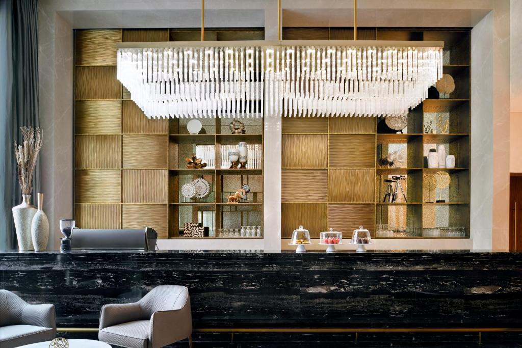 Holiday Inn Dubai Al-Maktoum Airport by IHG - Resim 45