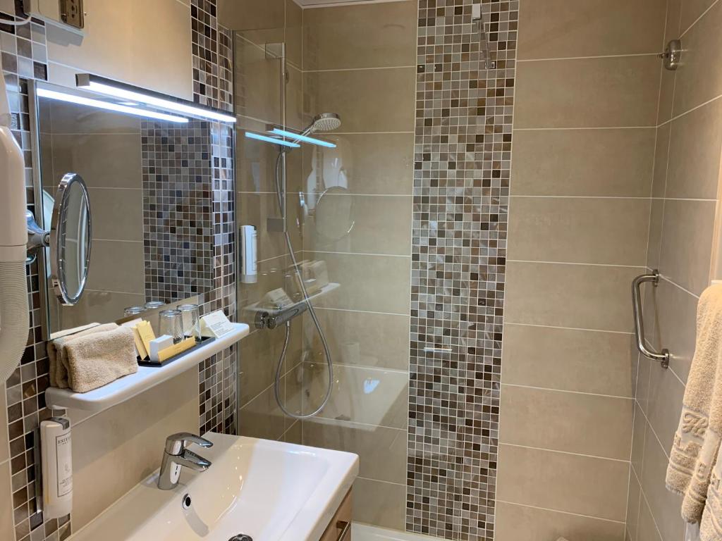 Hôtel Delavigne - Resim 35