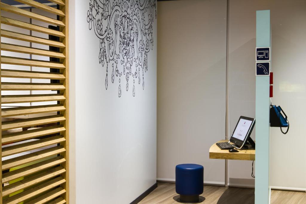 Ibis Budget Braga Centro - Resim 28