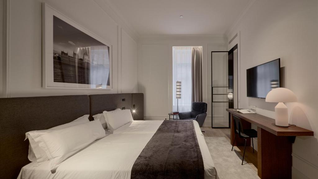 Kozmo Hotel Suites & Spa - Small Luxury Hotels of the World - Family Room