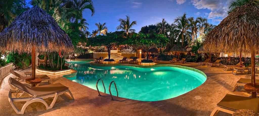 Bazén v ubytování Jardin del Eden Boutique Hotel nebo v jeho okolí