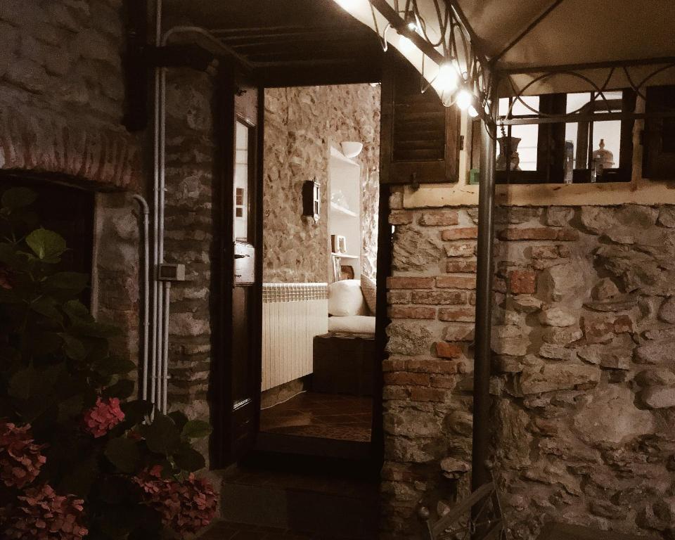 Fotografie z fotogalerie ubytování Antico Borgo Sanda Lago Maggiore v destinaci Casalzuigno
