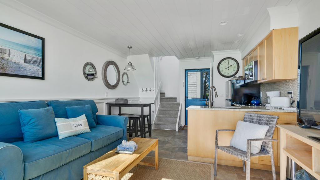 The Surf Club Resort - 