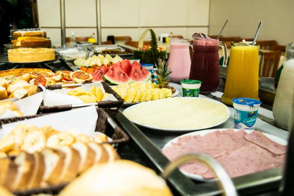 Comida no hotel ou em algum lugar perto
