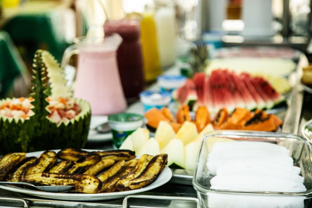 Comida no hotel ou em algum lugar perto
