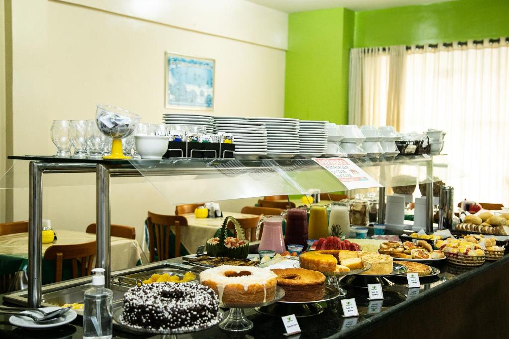 Comida no hotel ou em algum lugar perto