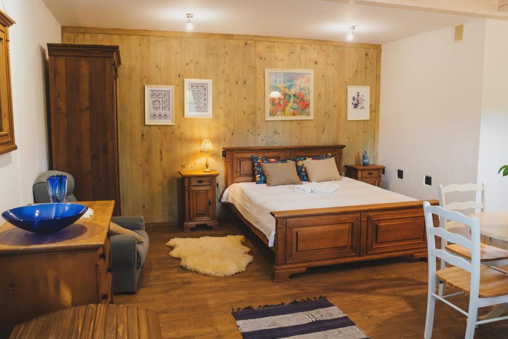 Klymivka farm - Housity