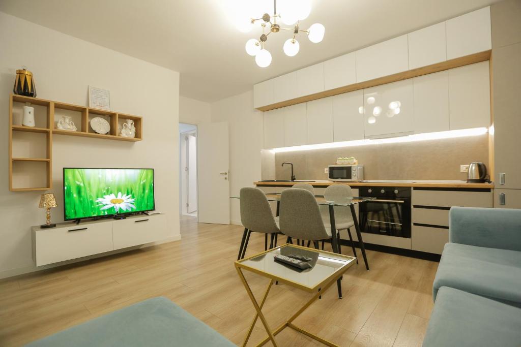 Miku Apartment-Premium 2BD At Wilson Square - Image 9