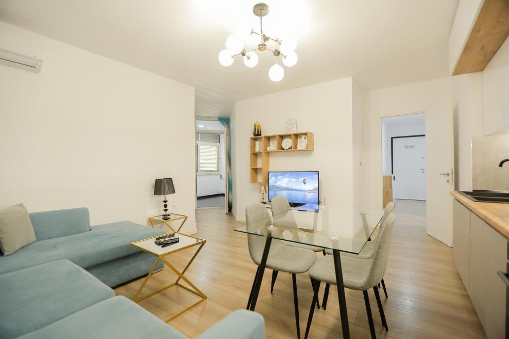 Miku Apartment-Premium 2BD At Wilson Square - Image 5