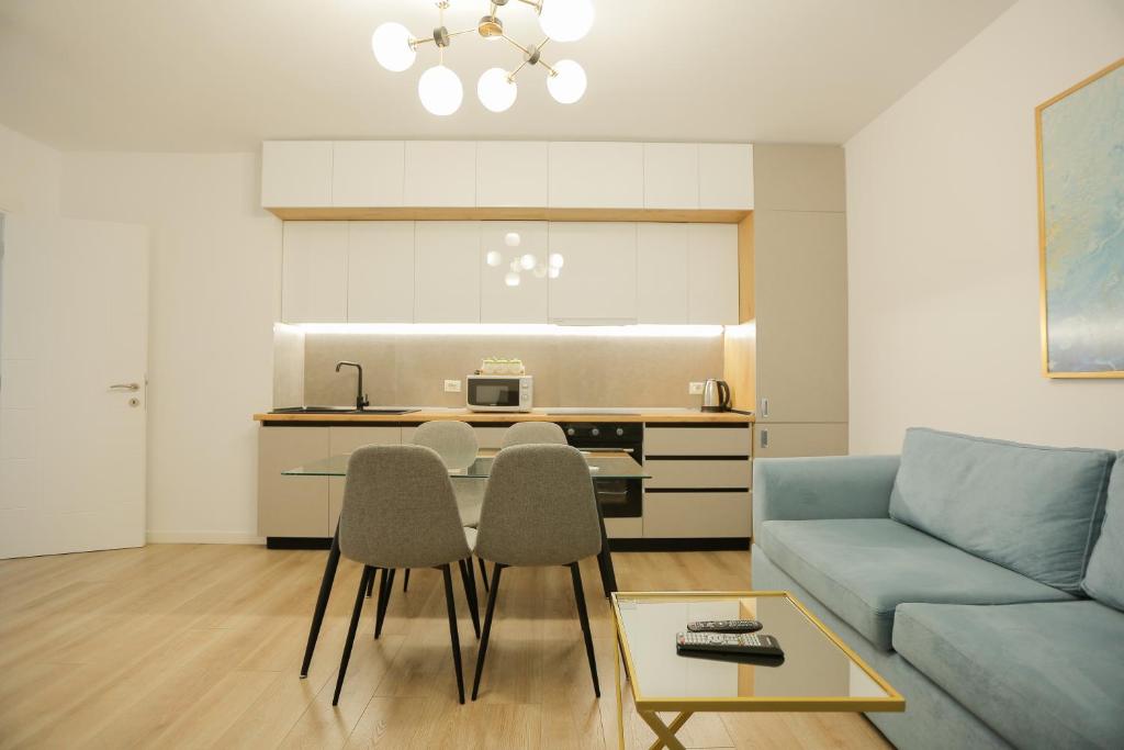 Miku Apartment-Premium 2BD At Wilson Square - Image 11