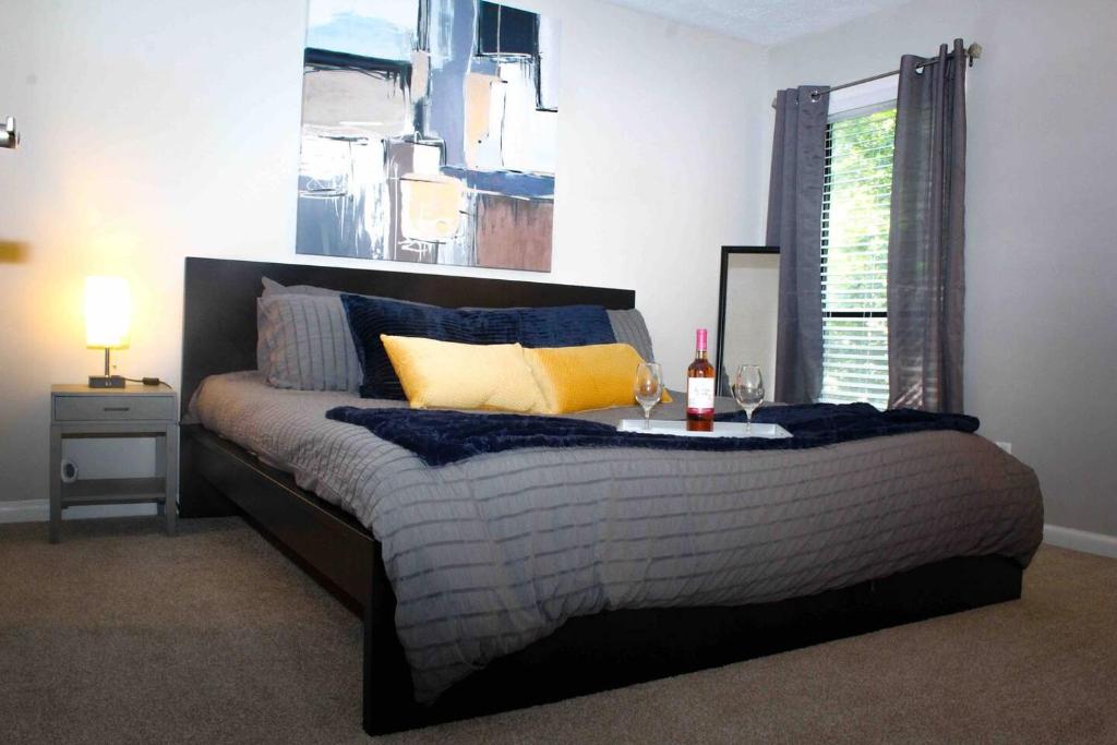 The Battery ATL - Luxury Vibes Suite - Entire Place - Housity