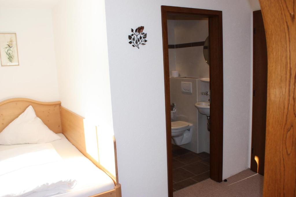 Koupelna v ubytování Gasthaus Aiplspitz
