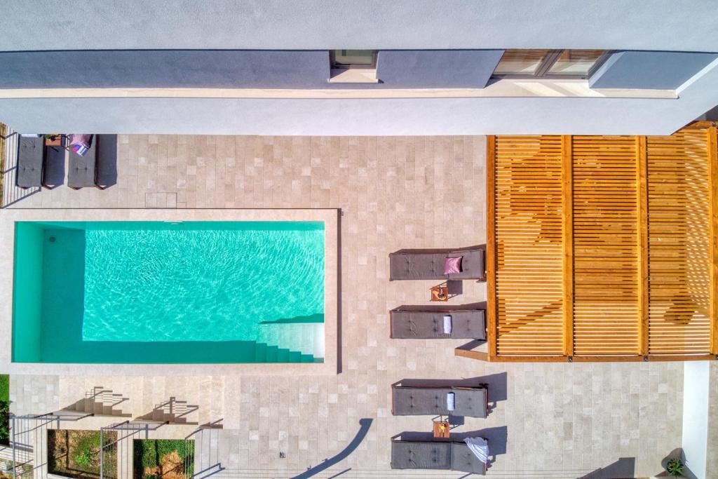 Fotografia z galérie ubytovania NEW Seaview Villa Vivra with 4 ensuite bedrooms gym and private pool v Omise