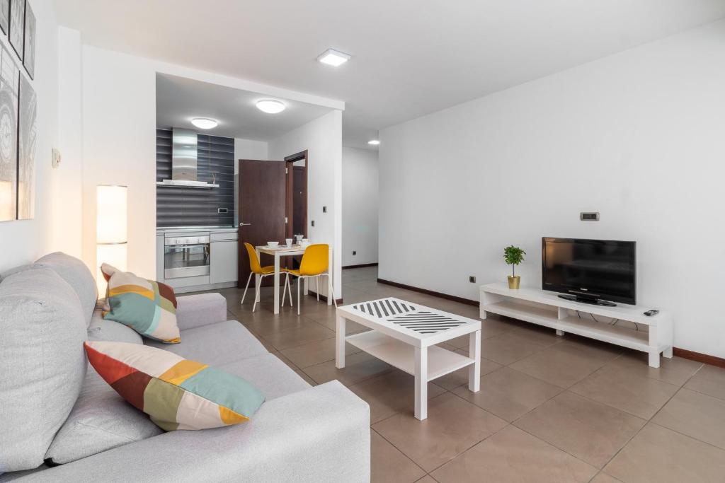 A television and/or entertainment centre at Flatguest Tabaiba 1
