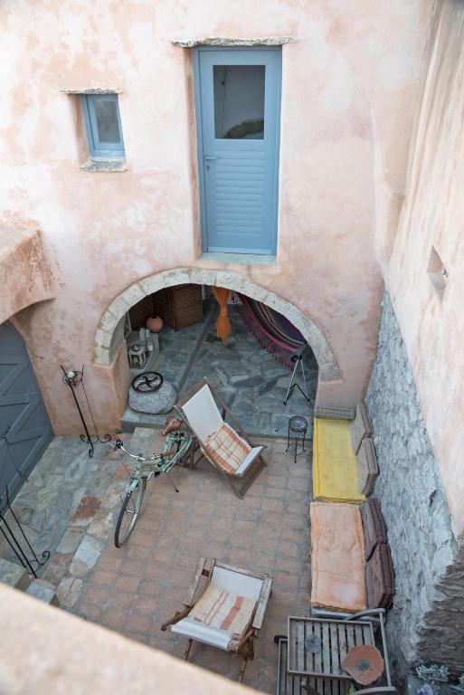 Patio nebo venkovní prostory v ubytování Aloizianika 1768 Traditional GuestHouse